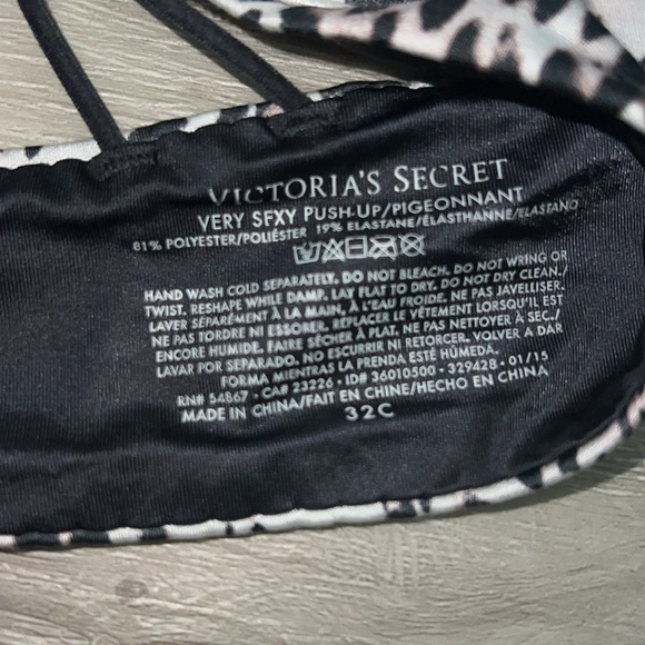Victoria’s Secret bra - Picture 3 of 3